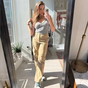 Universal thread cargo pants 4